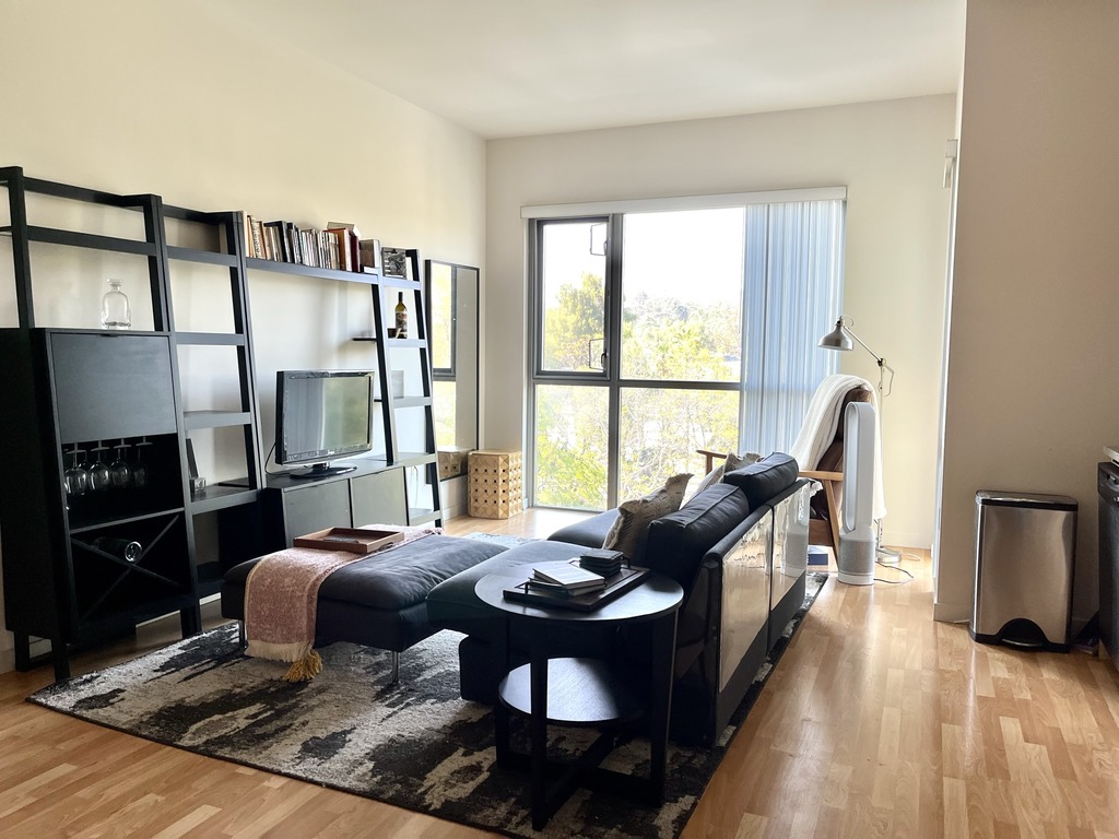 Aloft on Cortez Hill