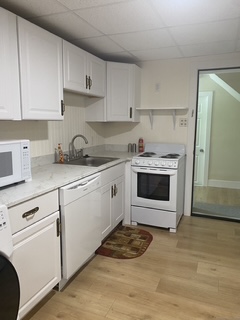 1 BR Furnished Rental in Quaker Hill, Quaker Hill (CT-4)