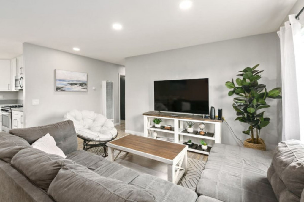 3 BR Furnished Rental in Linda Vista, San Diego (LV-6716)